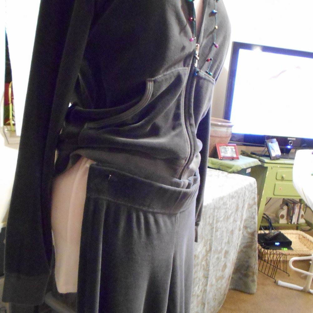 Juicy Couture Charcoal Gray Sweatshirt M Fit - Picture 10 of 15